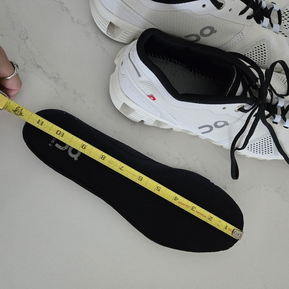 On Cloud X Athletic Running Shoe Men's Size 11 White Black - Picture 10 of 10